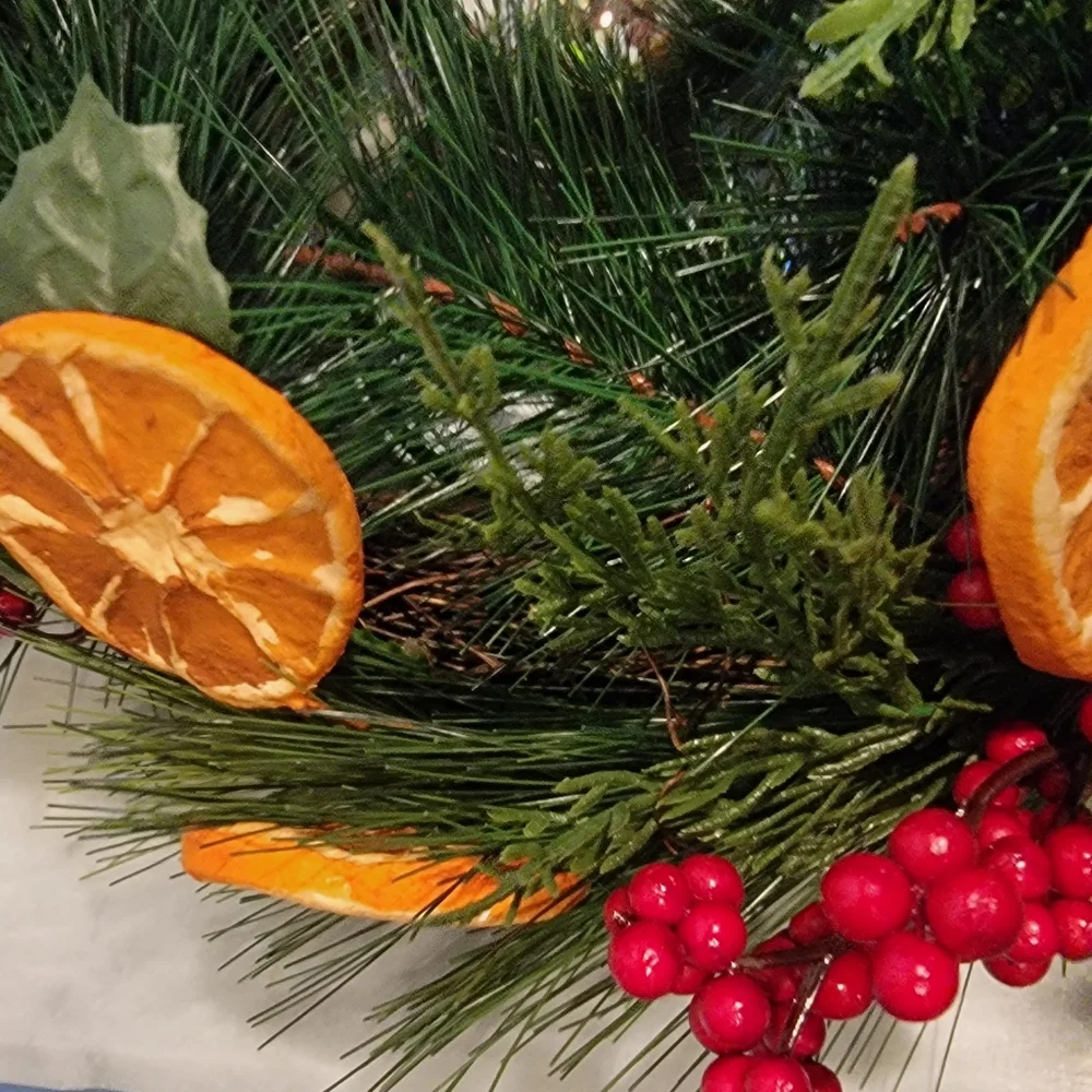 Winter Wreath Centerpiece Table Arrangement Decor Orange Berries Oranges - Picture 3 of 6